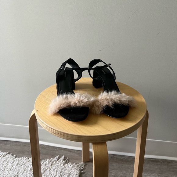 ZARA - TAUPE FAUX FUR BLOCK HEEL SANDAL - Picture 2 of 5